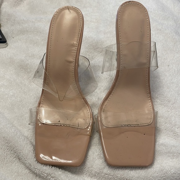 SALE !!! Nude and clear heels with unique designed heel - Picture 6 of 7